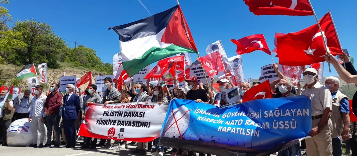 Τούρκοι «πολιορκούν» την βάση που έχει το αμερικανικό ραντάρ TPY-2: «Να φύγουν οι Αμερικανοί που βοηθούν το Ισραήλ»